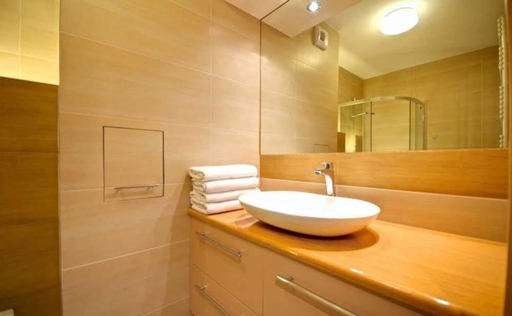 Na Grobli 16A Apartment Wroclaw Luaran gambar
